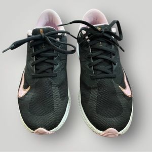 EUC - Nike Quest 3 Womens Mesh Workout Running Shoes Size 6 / Girls 4.5